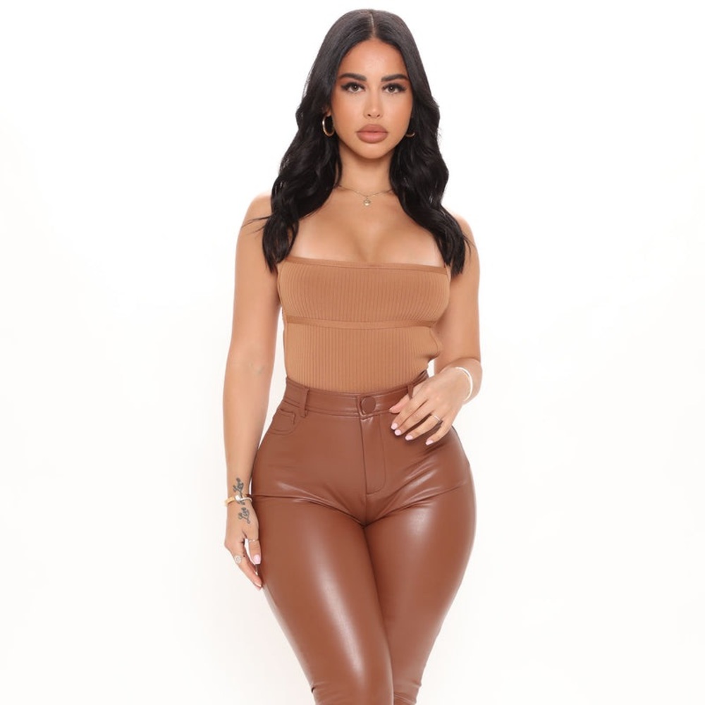 Fashion nova strapy bodysuit